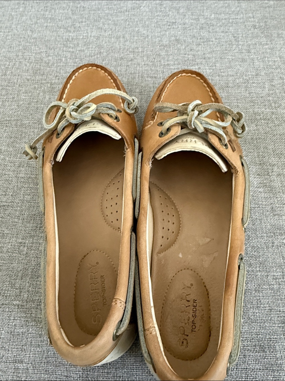 Sperry top-sider Women's Tan Leather Boat Moccasins - Picture 4 of 10